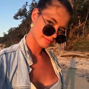 Meet your Posher, Charlotte